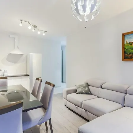 Apartman Z Widokiem Na Rzeke Stare